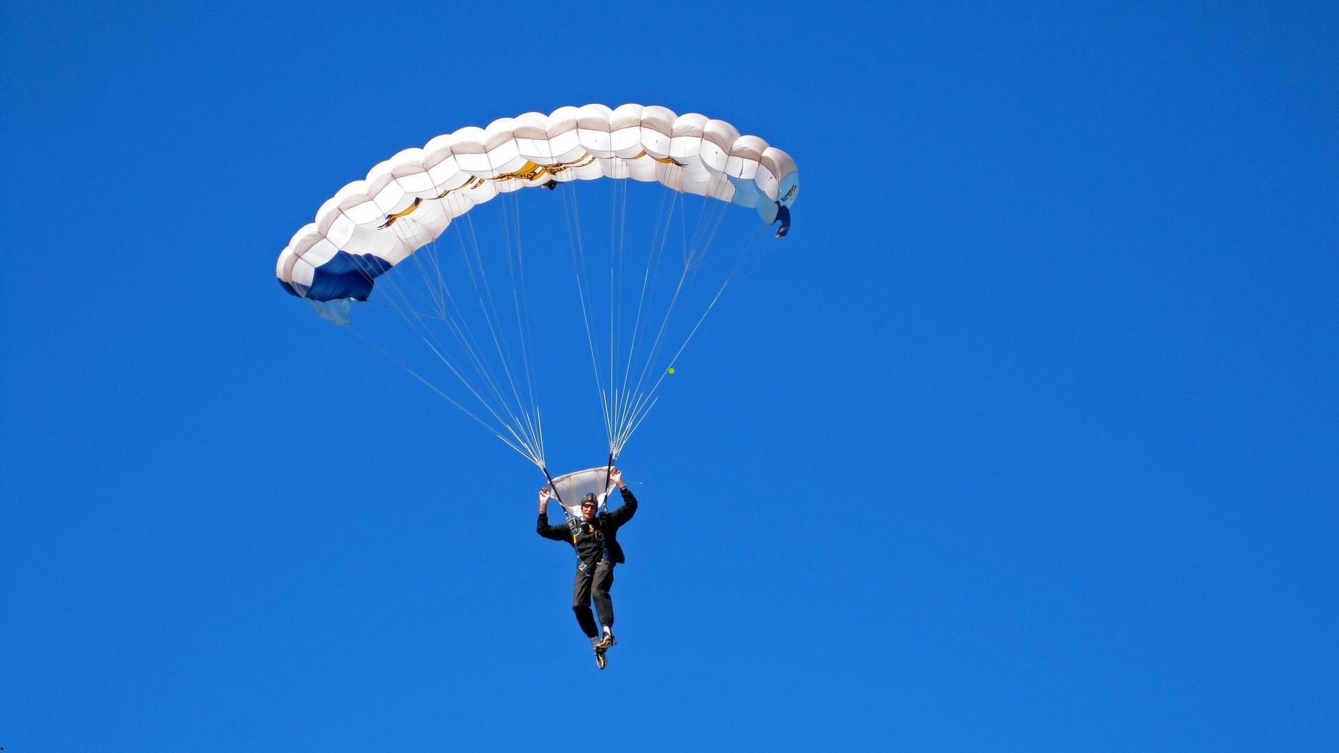 U19国青补时两中点球，众将滑翔庆祝逆转胜利