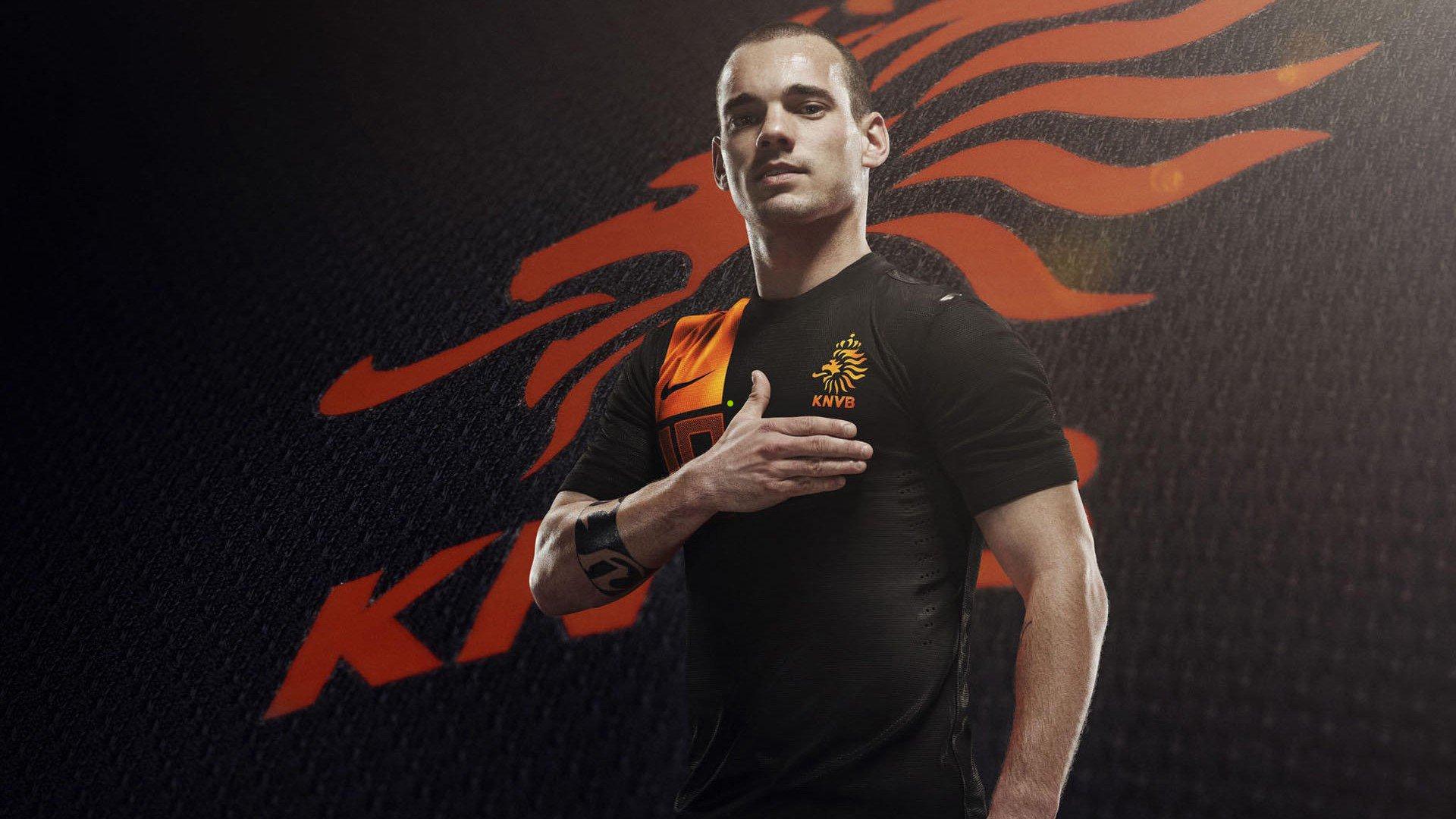 RNG.M赛后专访，全员誓言明年以更强大姿态回归赛场